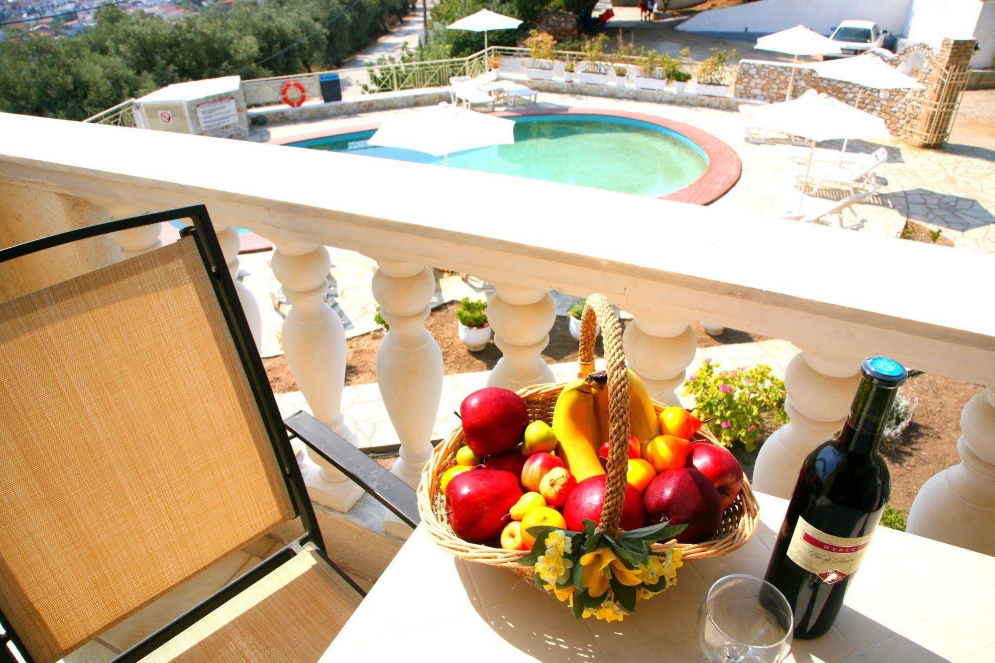 Blue Horizon Studios Skiathos-Stadt Exterior foto